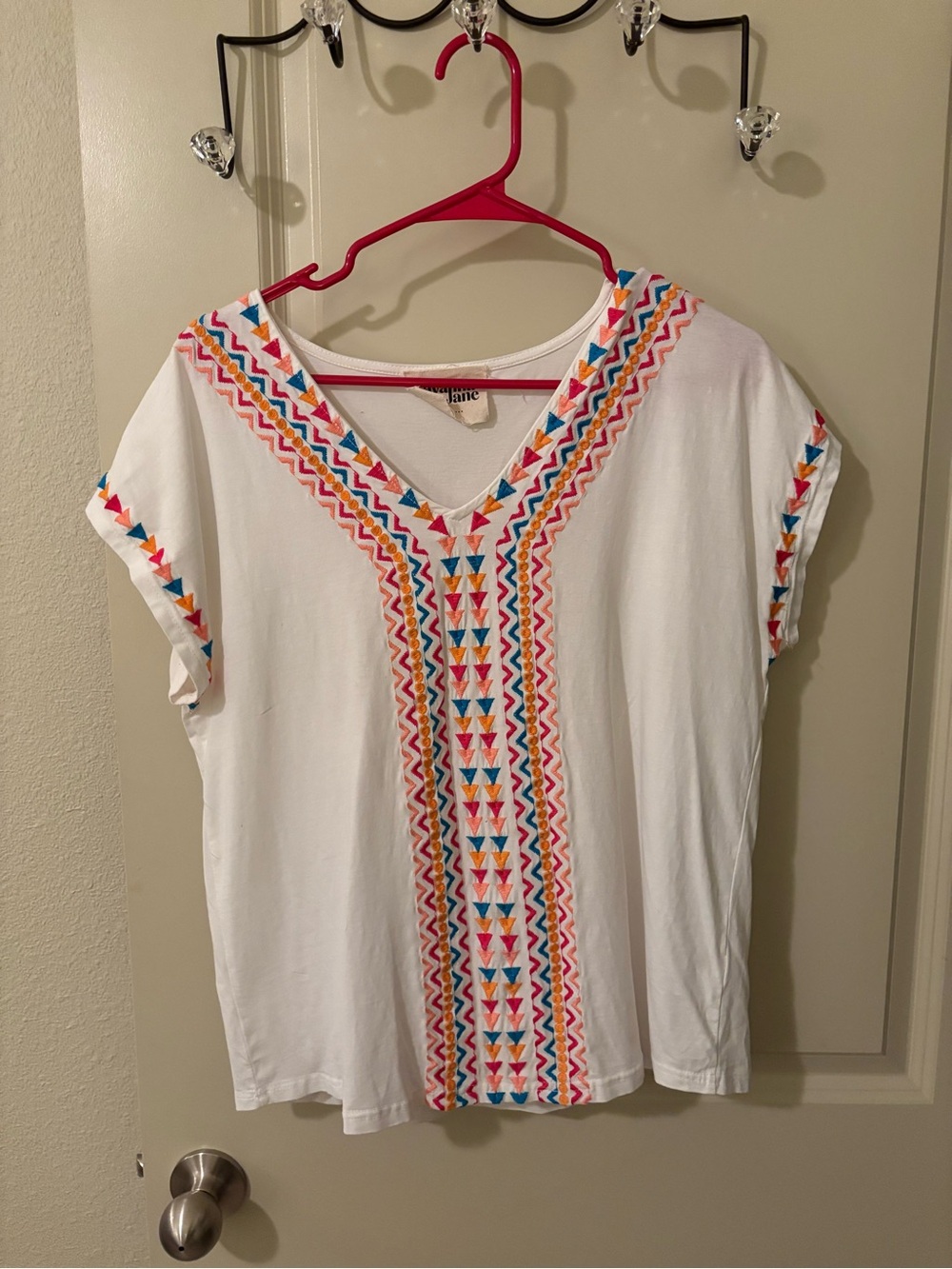Savanna Jane White V-Neck Short Sleeve Top with Multicolor Embroidered Trim